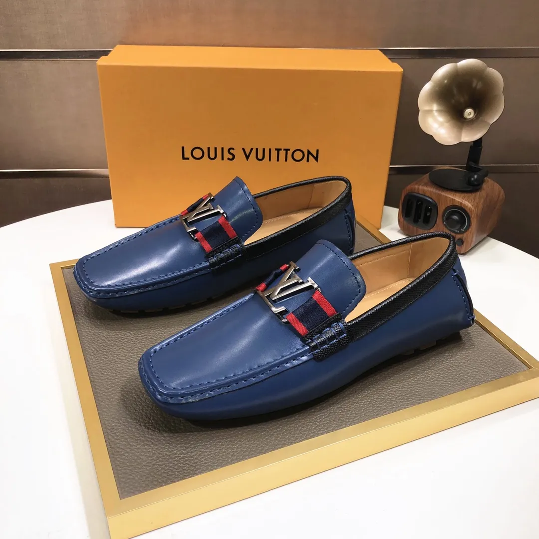 Men's men's shoes 💰420💰 [LV Doudou shoes] (water-dyed cowhide lining) new model is on the market, available on the official website. The new Doudou shoes are processed into single-color materials, and the uppers are made of imported cowhide material. The body of the shoe is fully hemmed with mark thread, and is lined with imported original cowhide leather. The elegant shoe shape is super suitable for all-matching, and the size is 38-44.